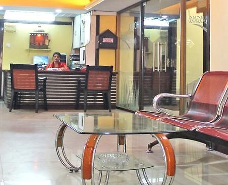 Neeranand Dalhousie- A Pure Vegetarian Hotel Calcutta Exteriör bild