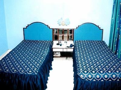Neeranand Dalhousie- A Pure Vegetarian Hotel Calcutta Exteriör bild